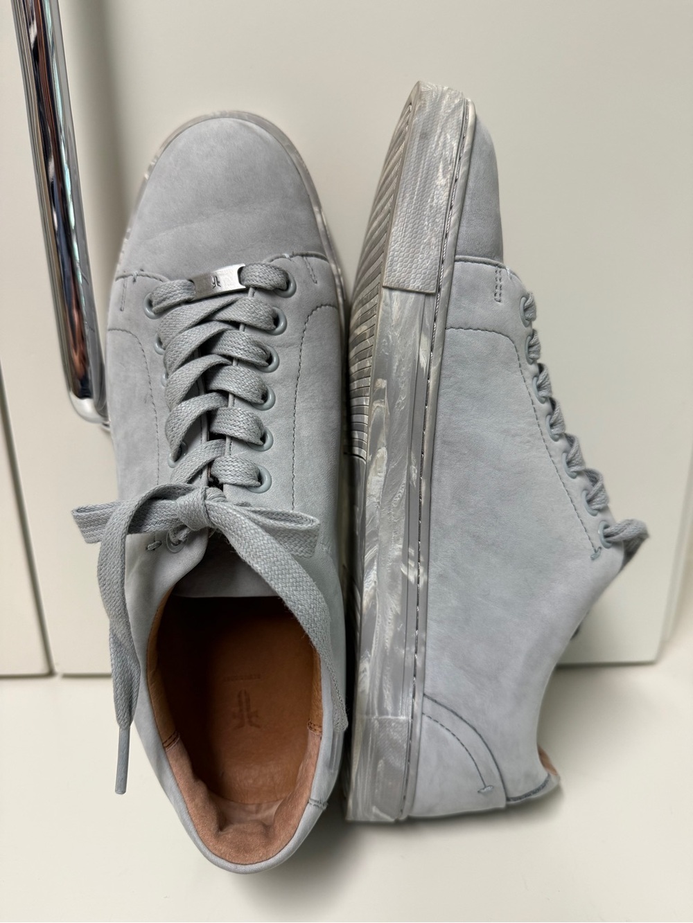 Frye Light Gray Suede Low Top Sneakers Size 9.5 Never Worn - Picture 6 of 10